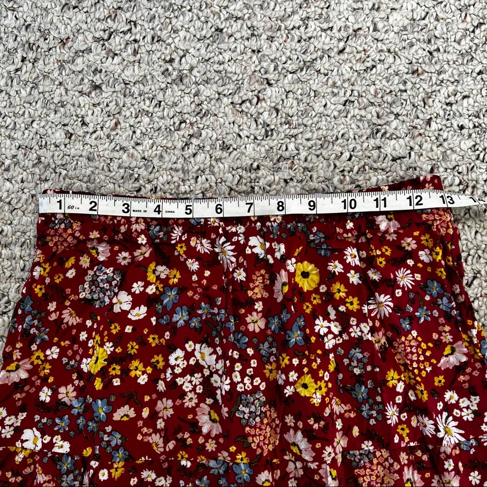 NWOT Hawaiian Styled Skirt - Picture 5 of 9